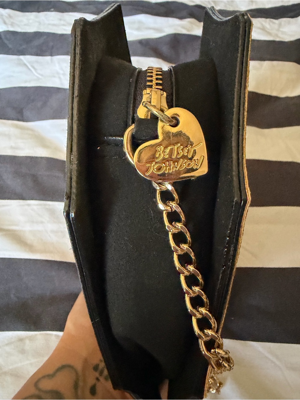 Betsey Johnson Web Surfer Crossbody Purse - Picture 6 of 11